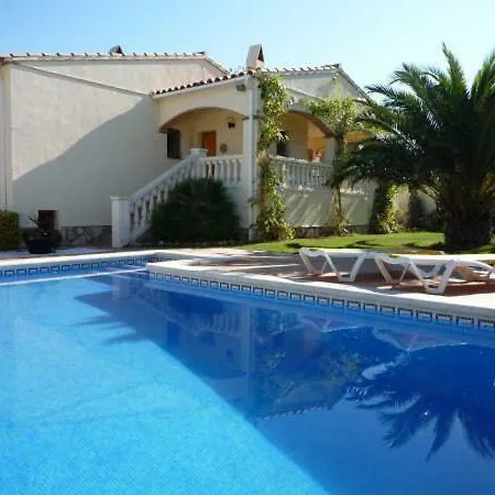 Large Detached House In Gardens - Ginesta