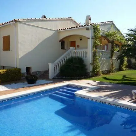Large Detached House In Gardens - Ginesta Vakantiehuis L' Escala