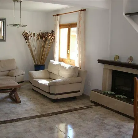 Large Detached House In Gardens - Ginesta *
